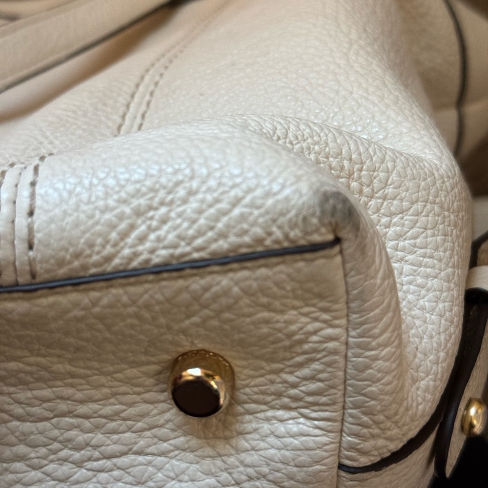 Coach Handbag - Picture 6 of 8